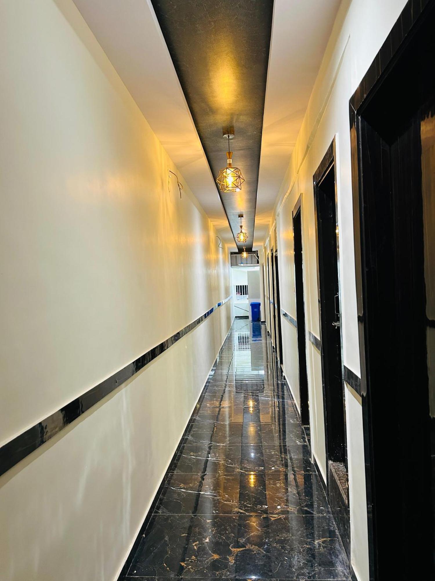 Hotel Rinza Residency Mumbai  Buitenkant foto